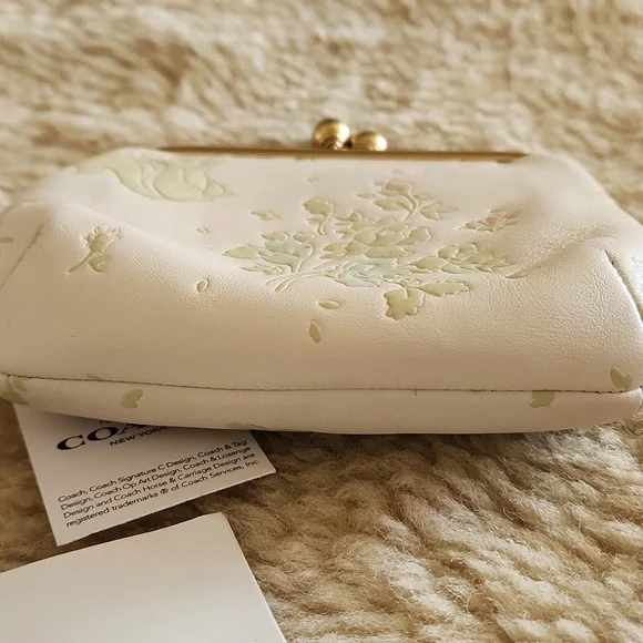 Adorable NWT Coach Disney X Bambi Kisslock Wallet 🤍🦌🩷 - Picture 8 of 16